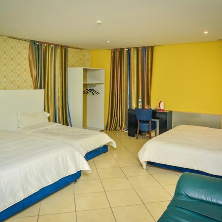 Free Zone Hotel Gzennaia Luaran gambar