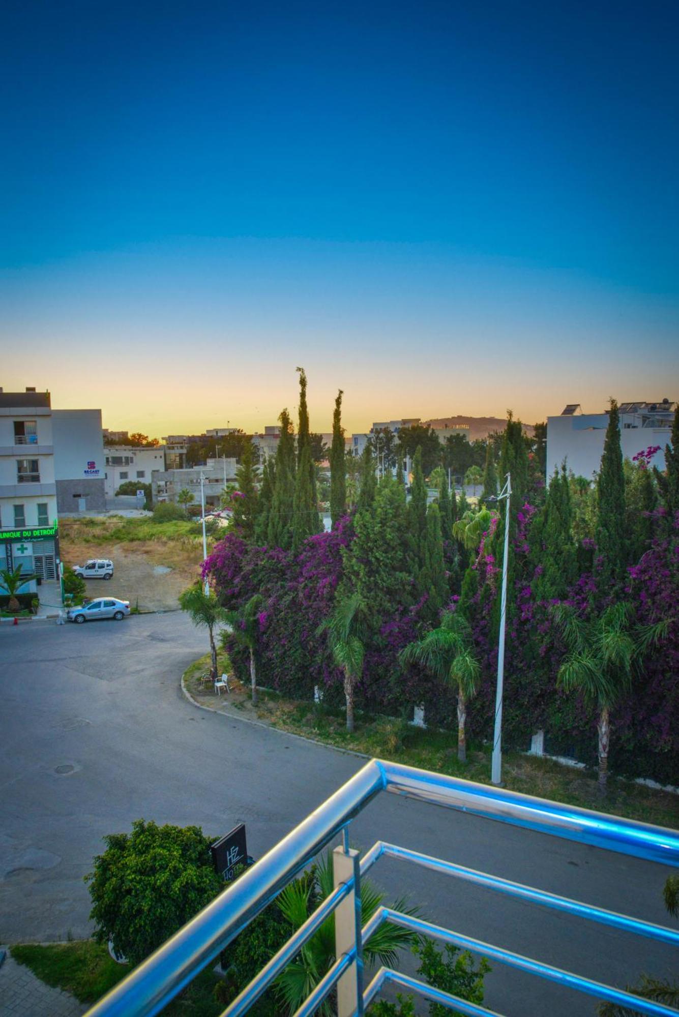 Free Zone Hotel Gzennaia Luaran gambar