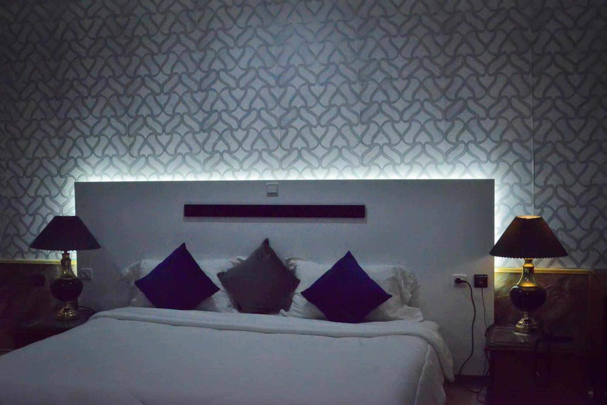 Free Zone Hotel Gzennaia Luaran gambar