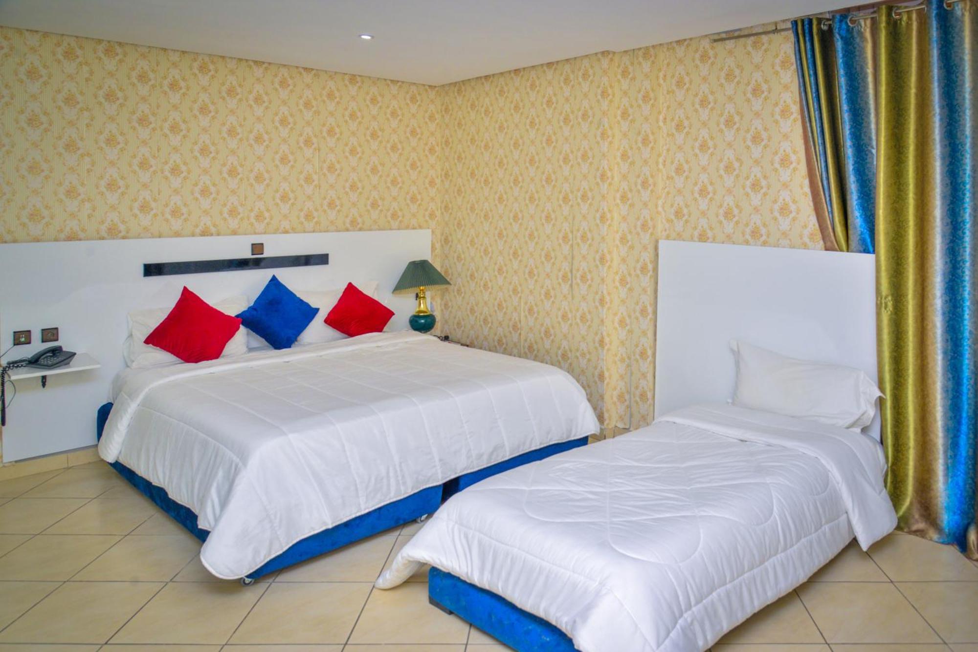 Free Zone Hotel Gzennaia Luaran gambar