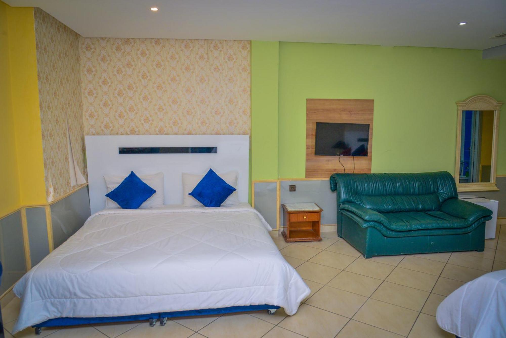 Free Zone Hotel Gzennaia Luaran gambar