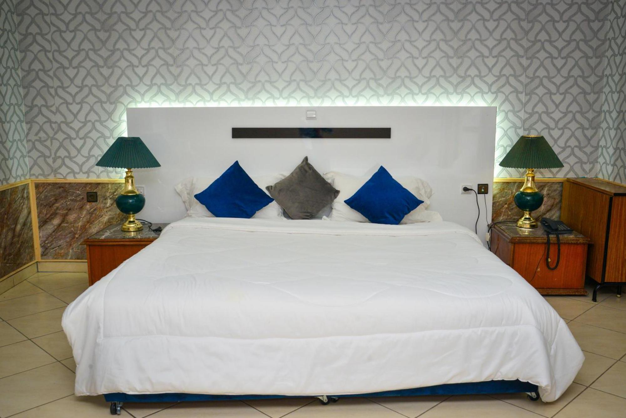 Free Zone Hotel Gzennaia Luaran gambar