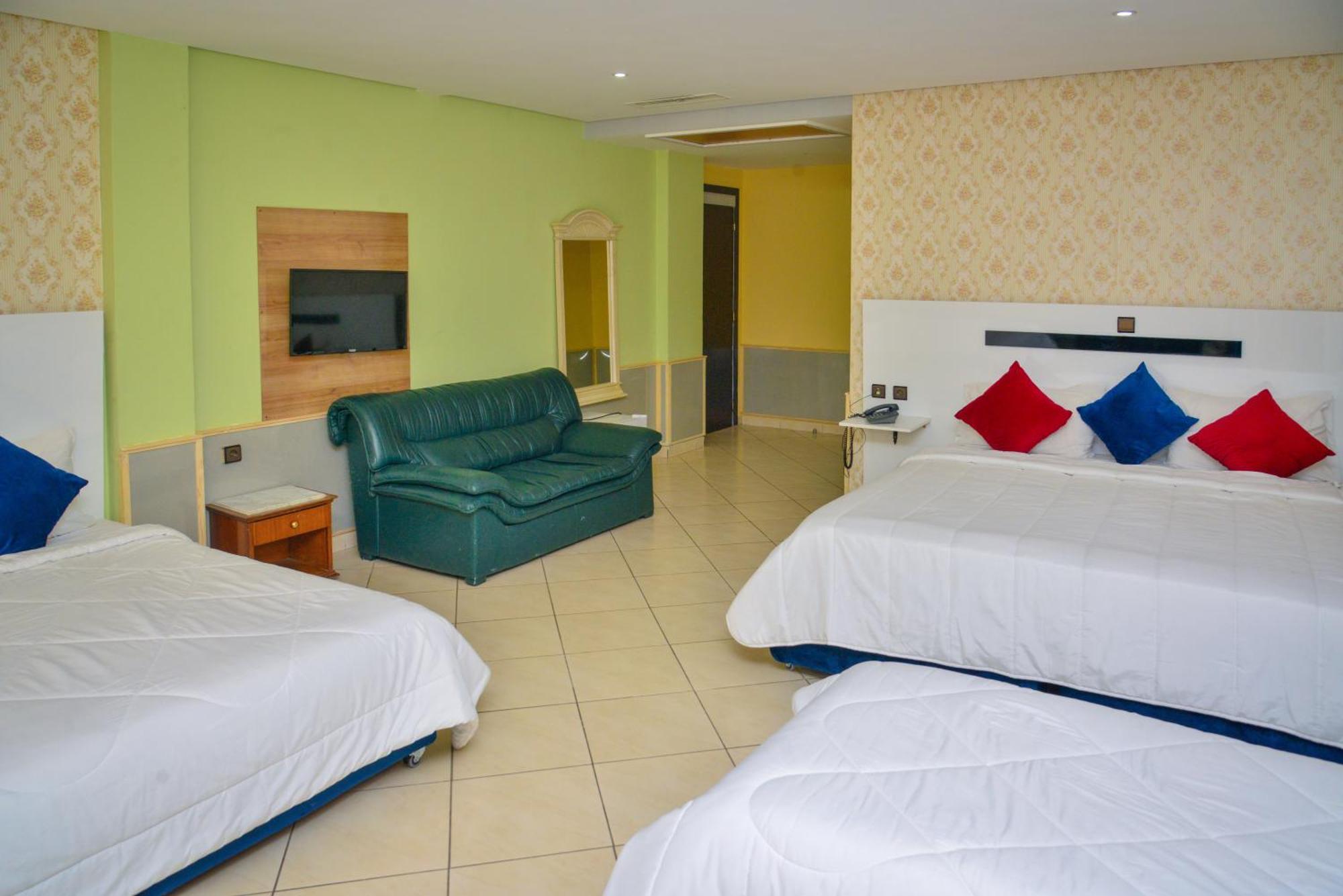 Free Zone Hotel Gzennaia Luaran gambar