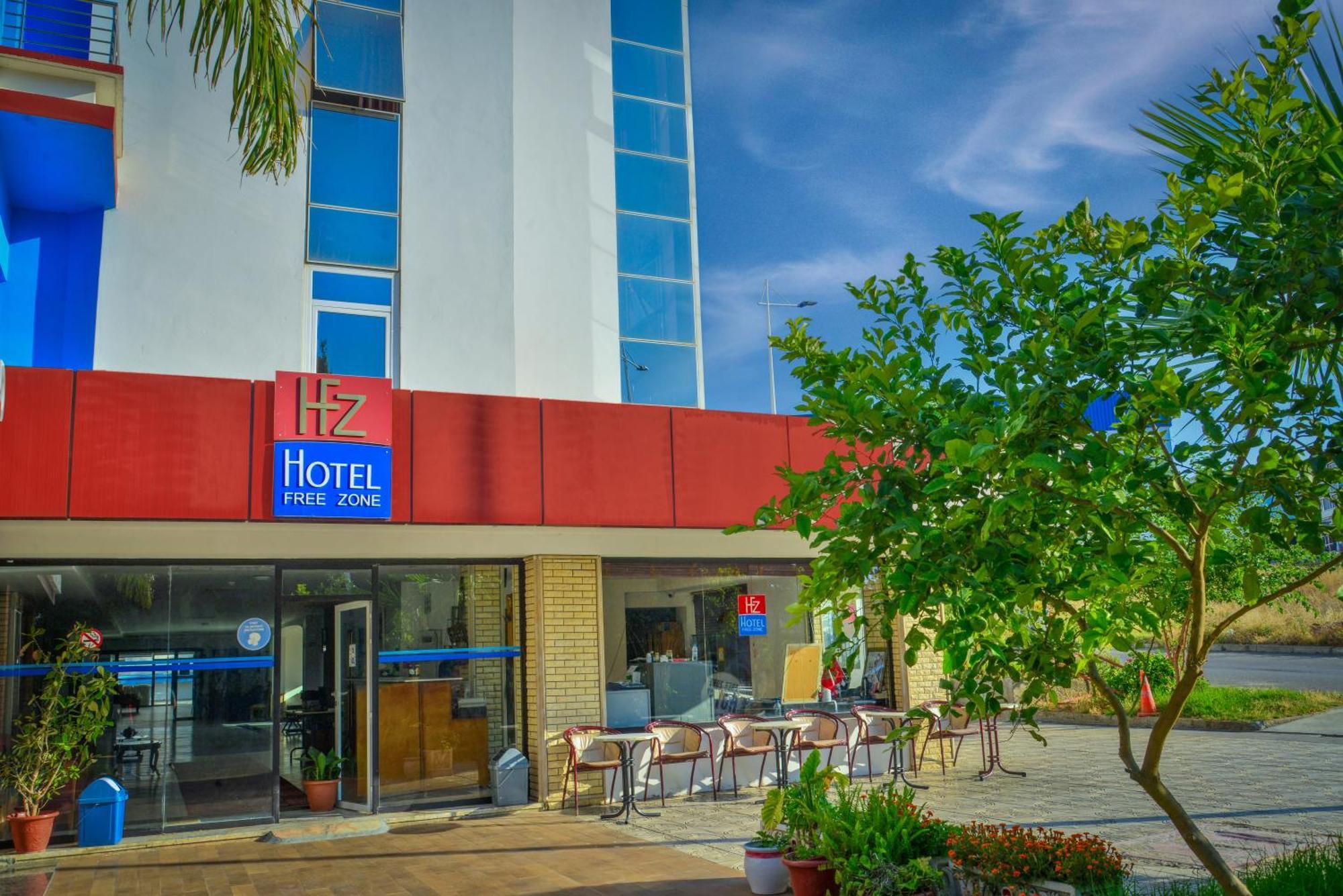 Free Zone Hotel Gzennaia Luaran gambar